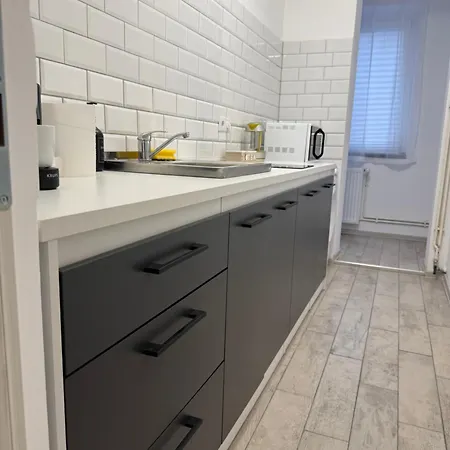 Titan Park Apartment *